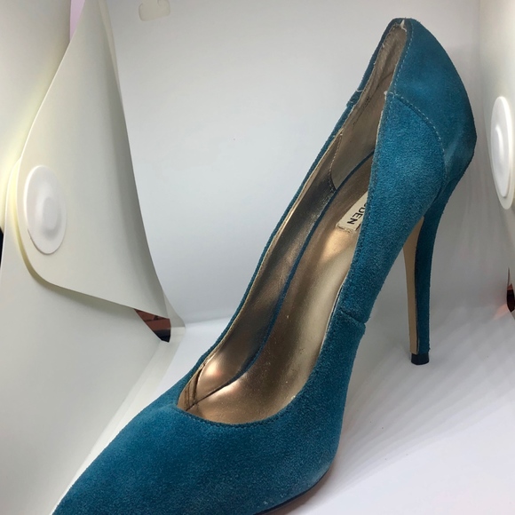 Steve Madden Carolina Blue Suede High Heels - Picture 5 of 8